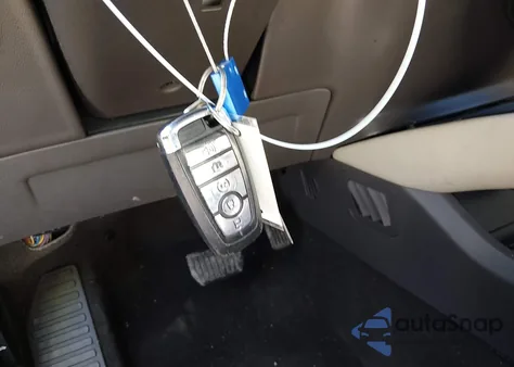 2022 Lincoln Nautilus Standard z USA, uszkodzony, nr VIN 2LMPJ6J90NBL01739